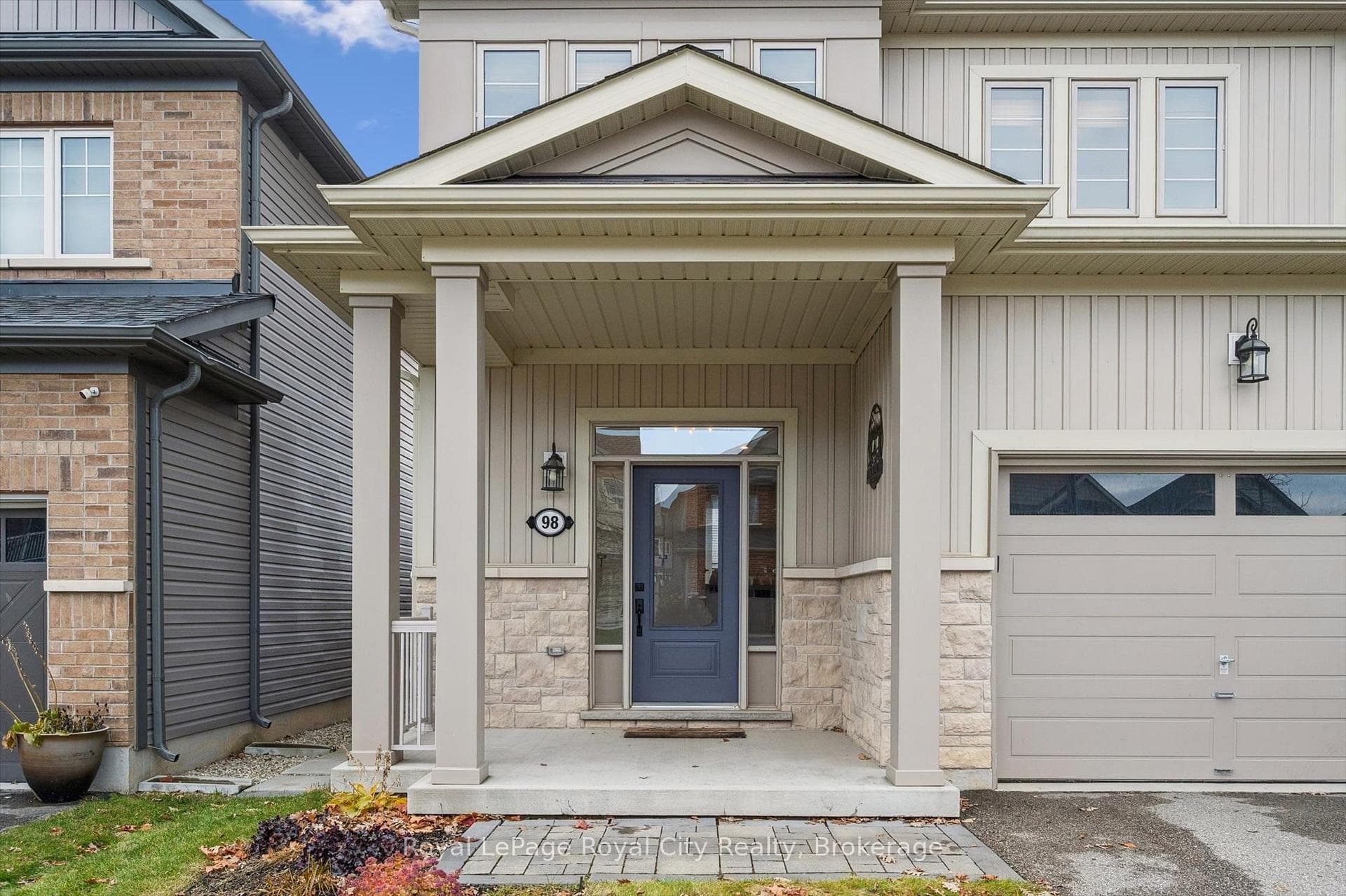 98 Kay Crescent photo 2