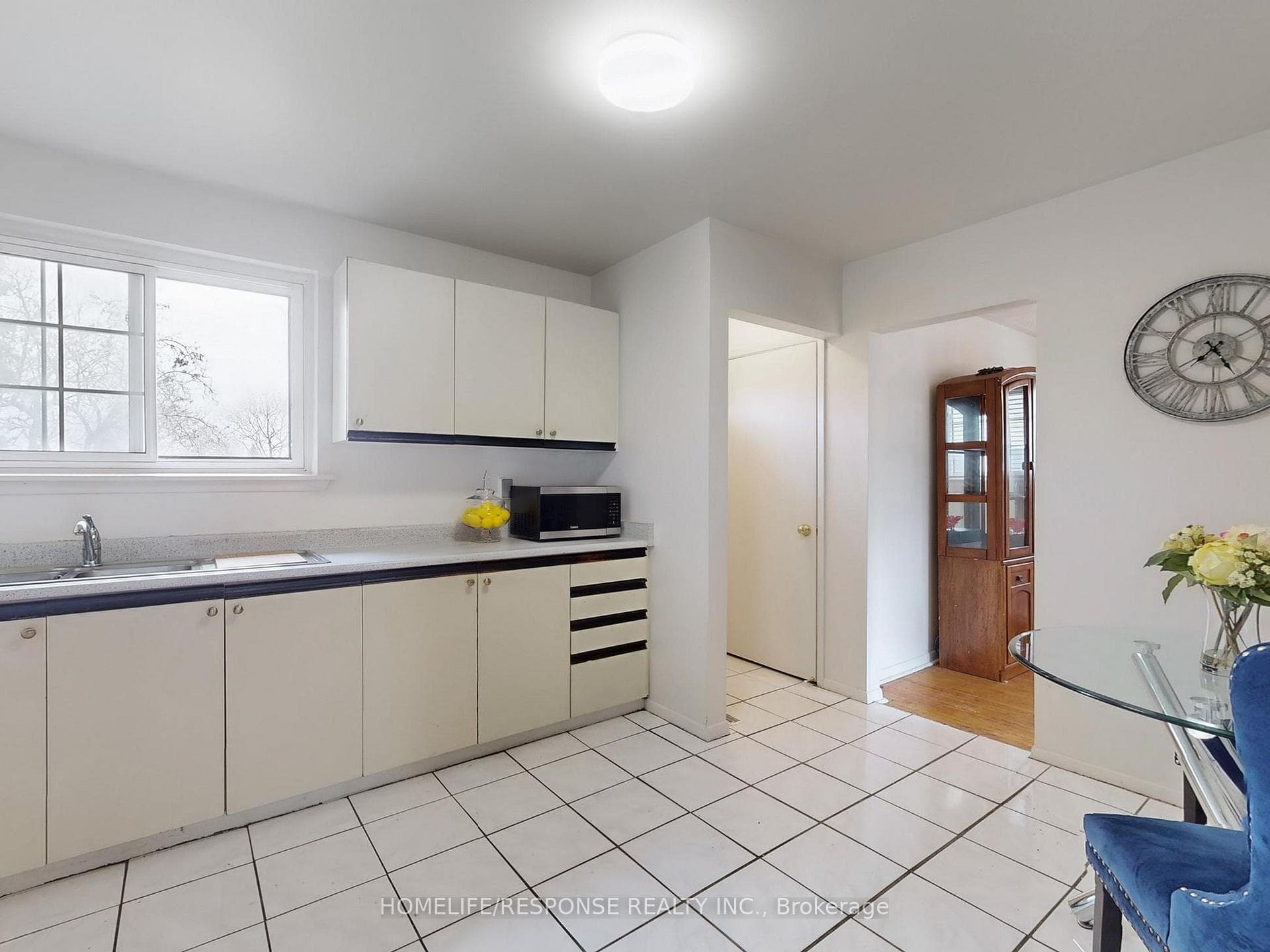 4 Drayton Crescent photo 16
