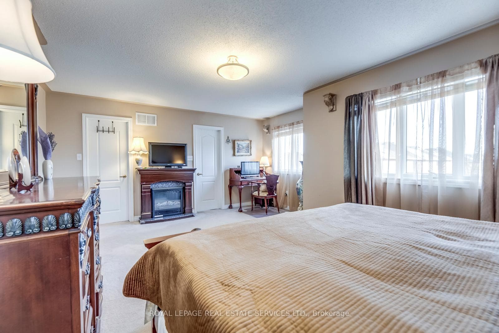 1038 Agram Drive photo 21