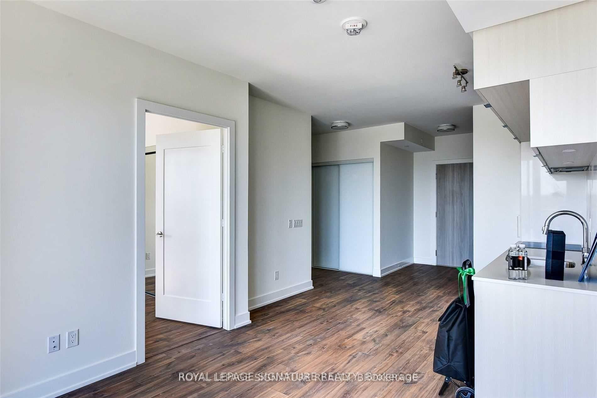 80 Vanauley Street Unit 921 photo 10