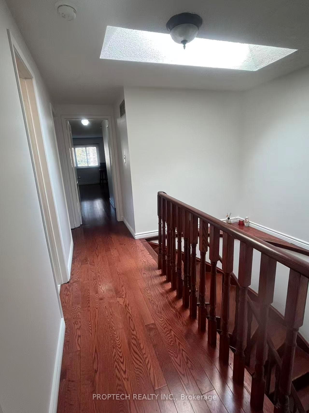 111 Digby Crescent photo 9