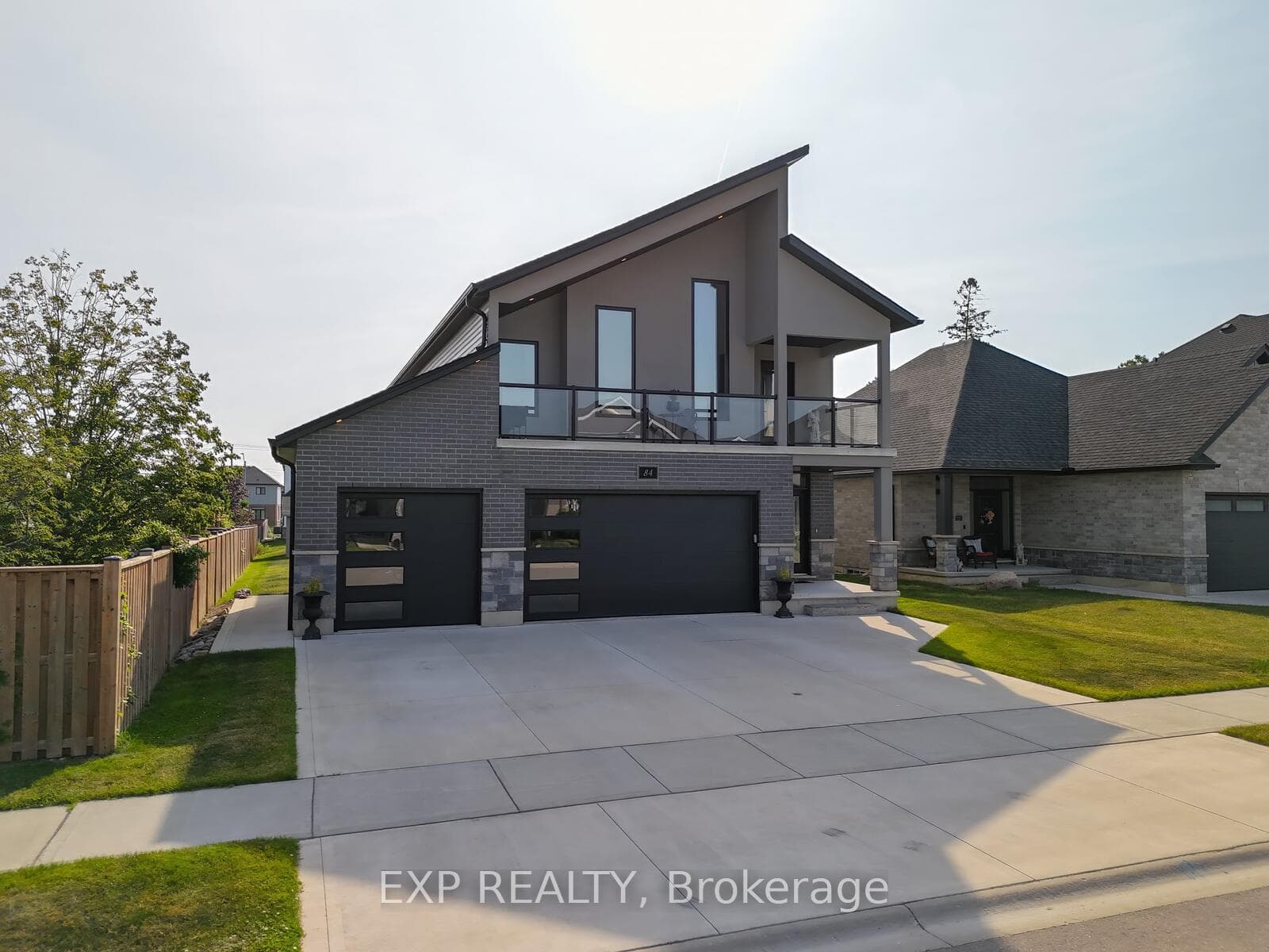 84 Thames Springs Crescent photo 2