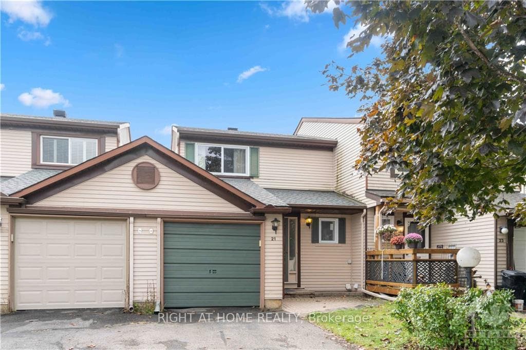 21 SHEARER Crescent photo 1