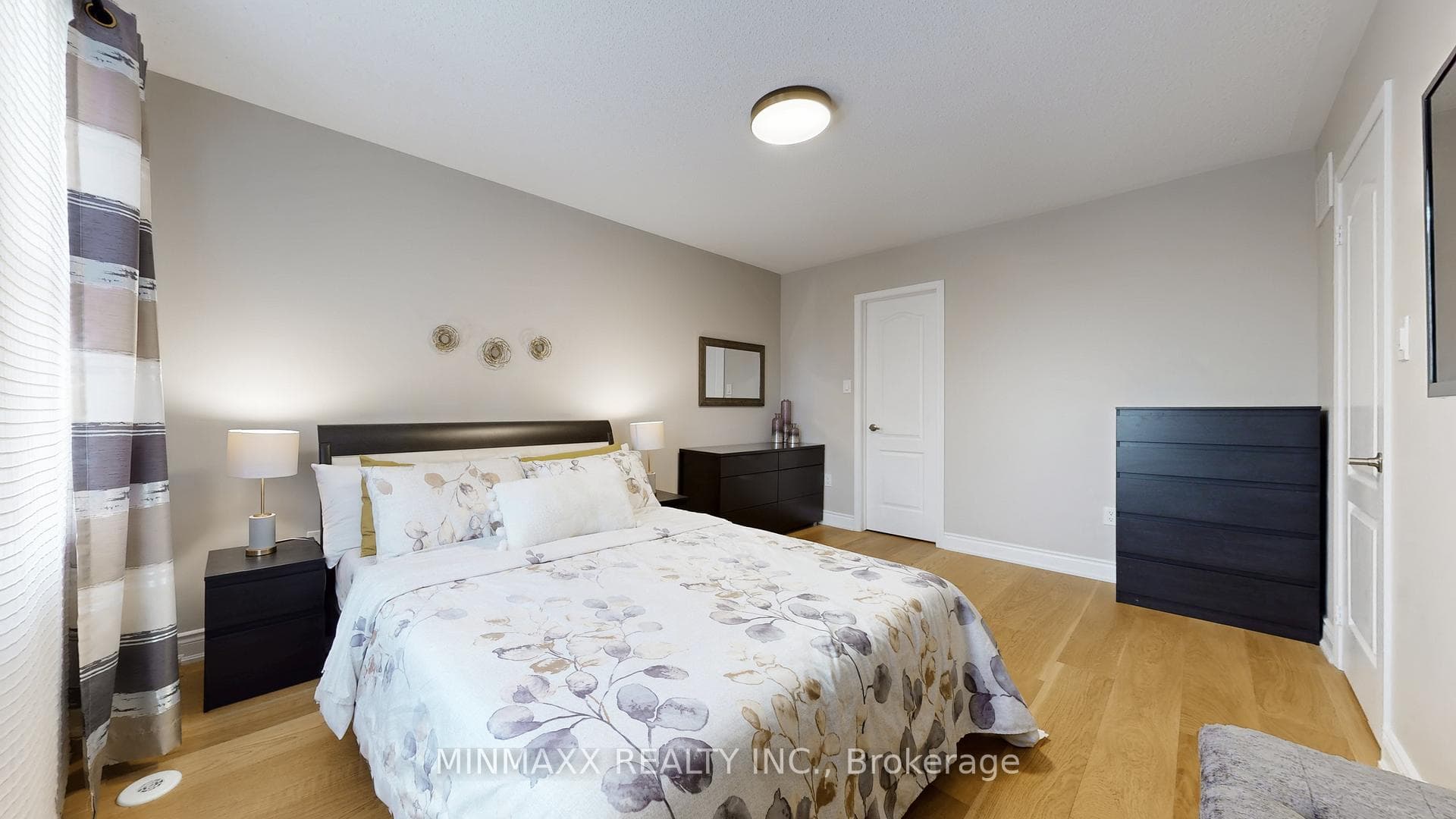 626 Frank Place photo 24