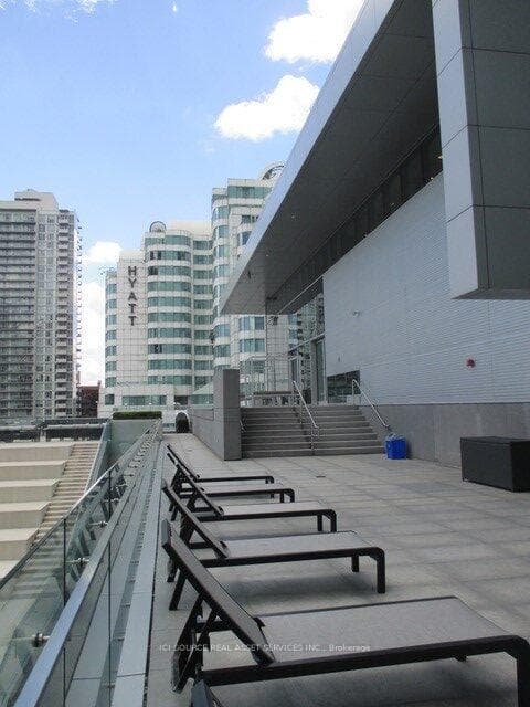 80 John Street Unit 4103 photo 3
