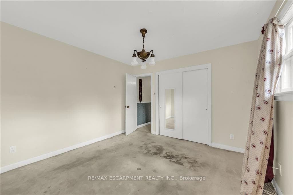 1302 River Road photo 12