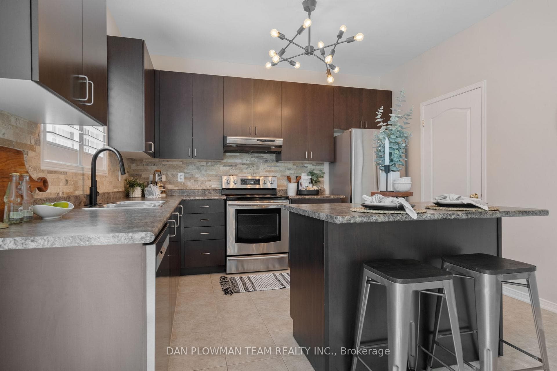 2399 Pilgrim Square photo 15