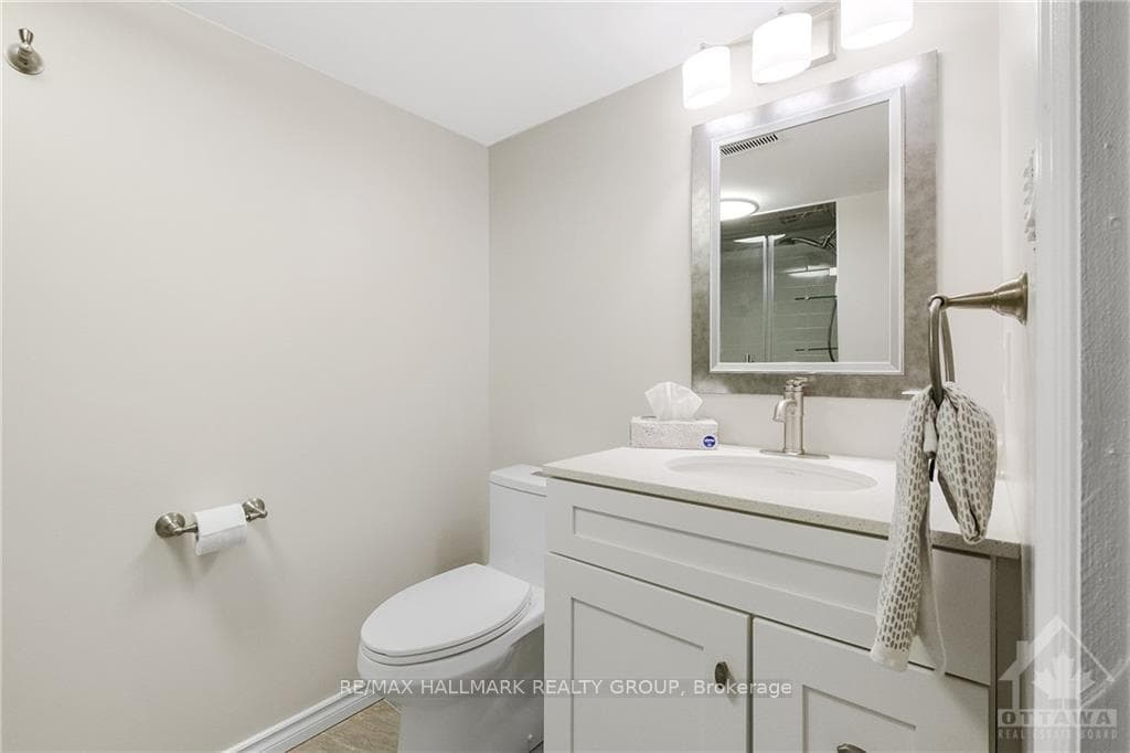 845 MERIVALE Road photo 19