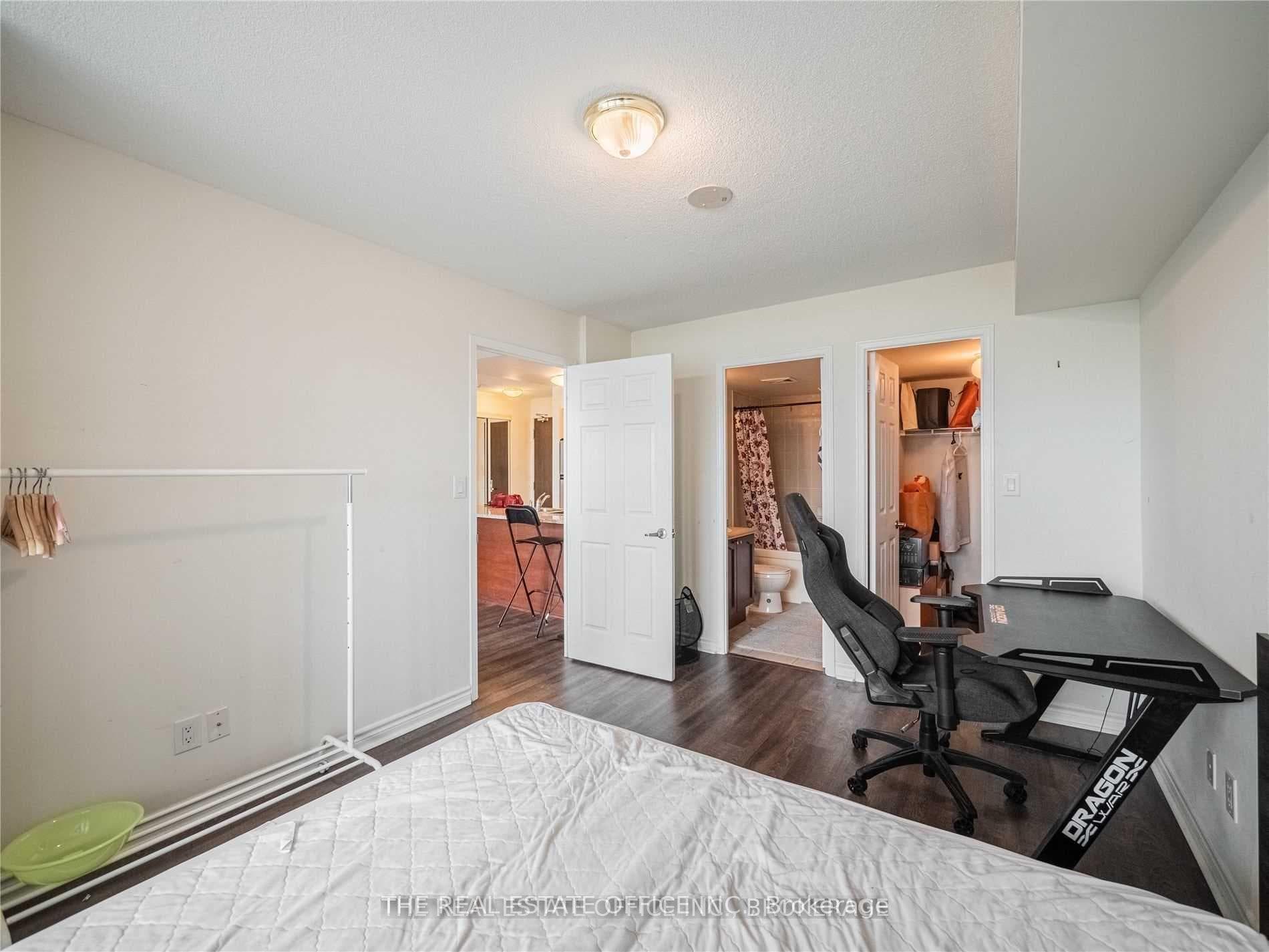 35 Hollywood Avenue Unit 1221 photo 12