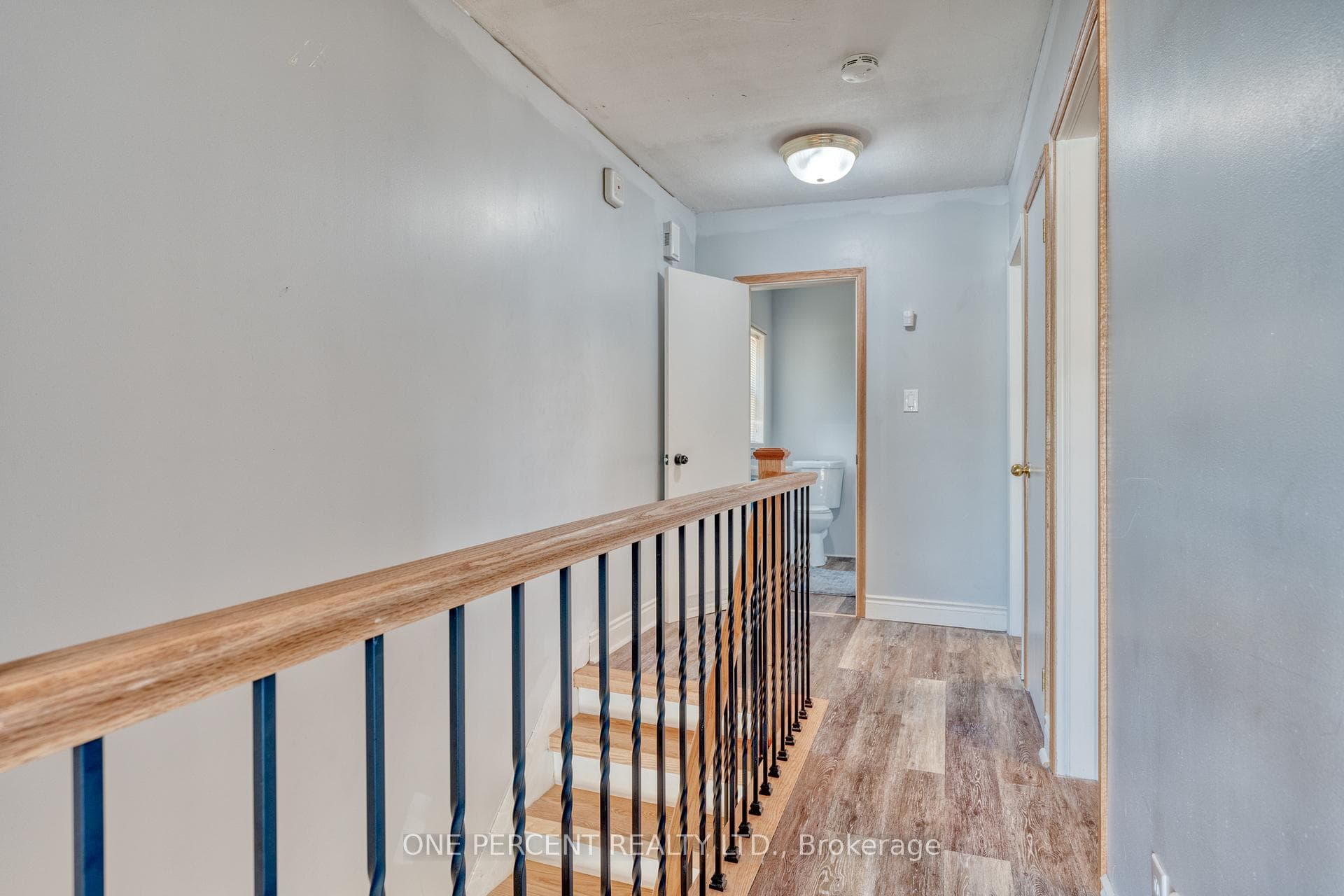 48 St. Matthews Avenue photo 21