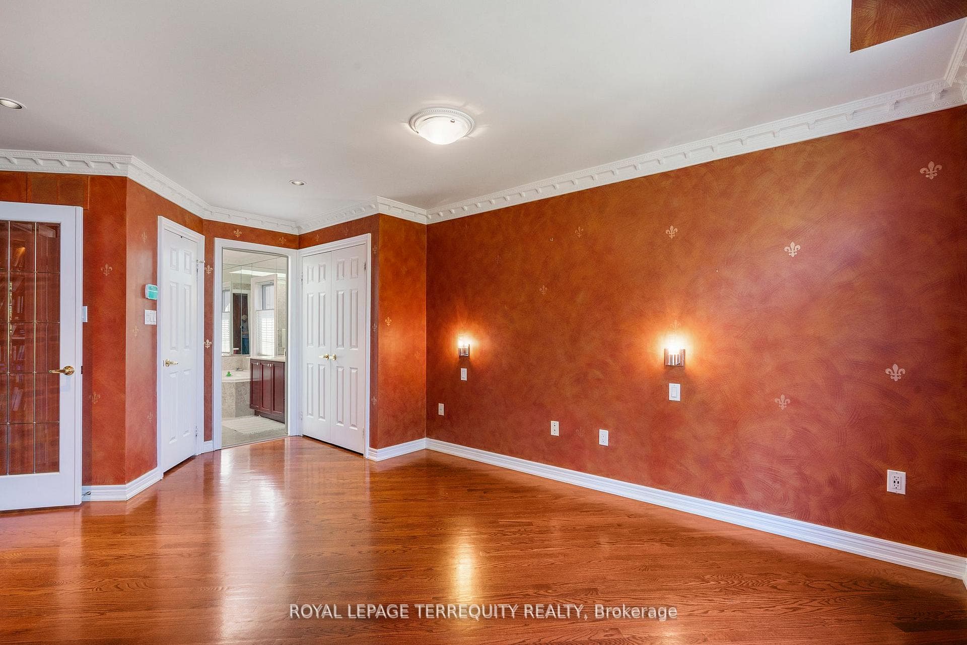 197 La Rose Avenue Unit 18 photo 10