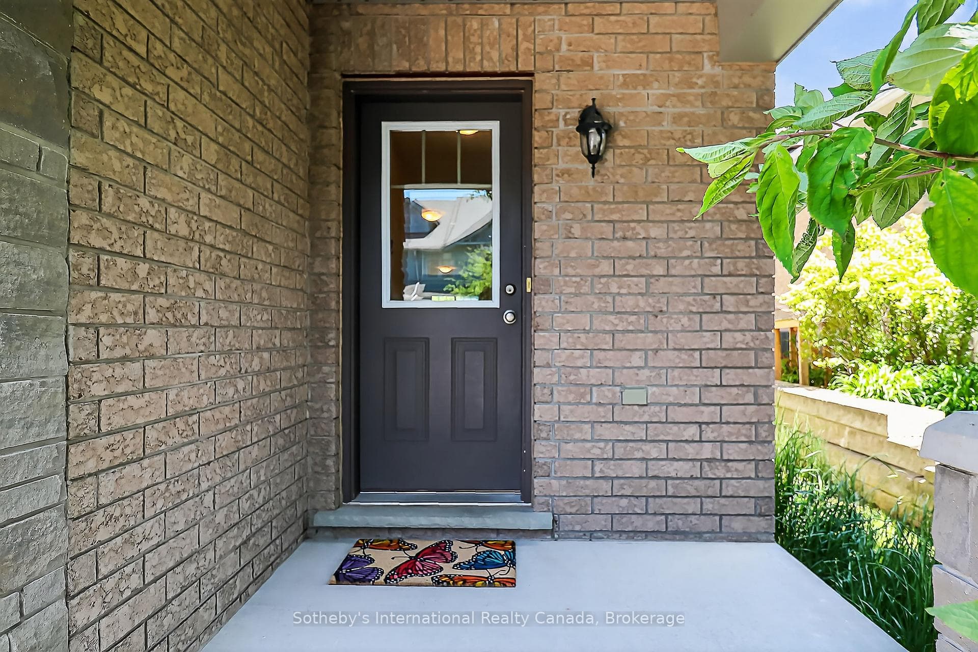 49 Silver Glen Boulevard photo 2