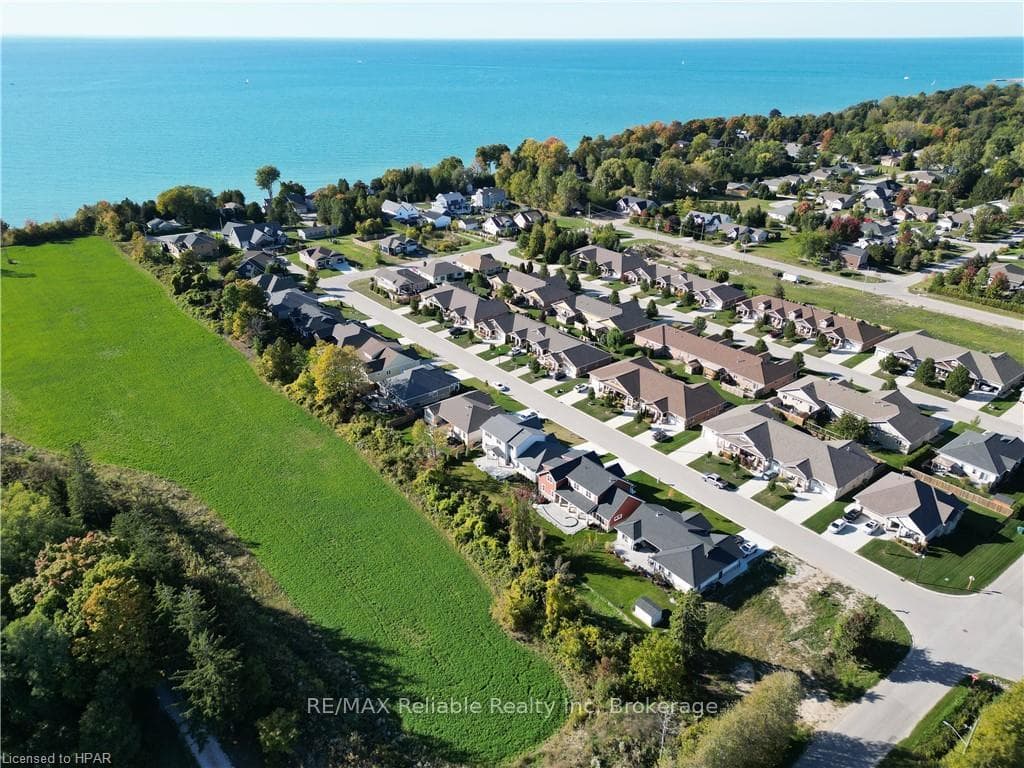 8 THIMBLEWEED Drive photo 43