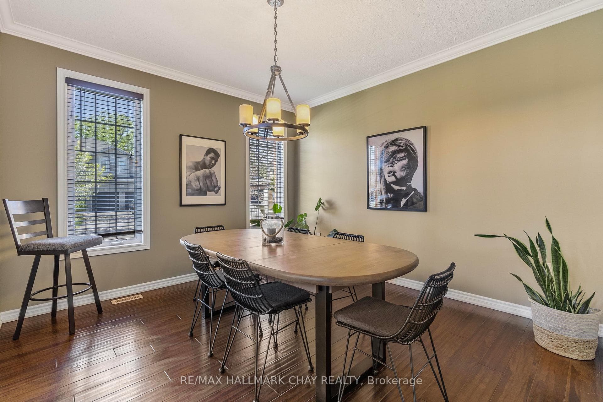 16 Spencer Drive, Barrie, ON