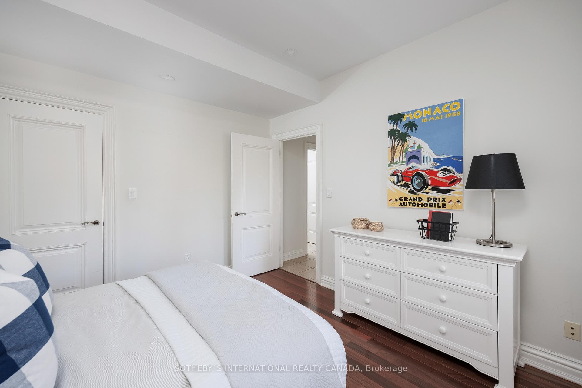 48 Hartfield Road photo 40