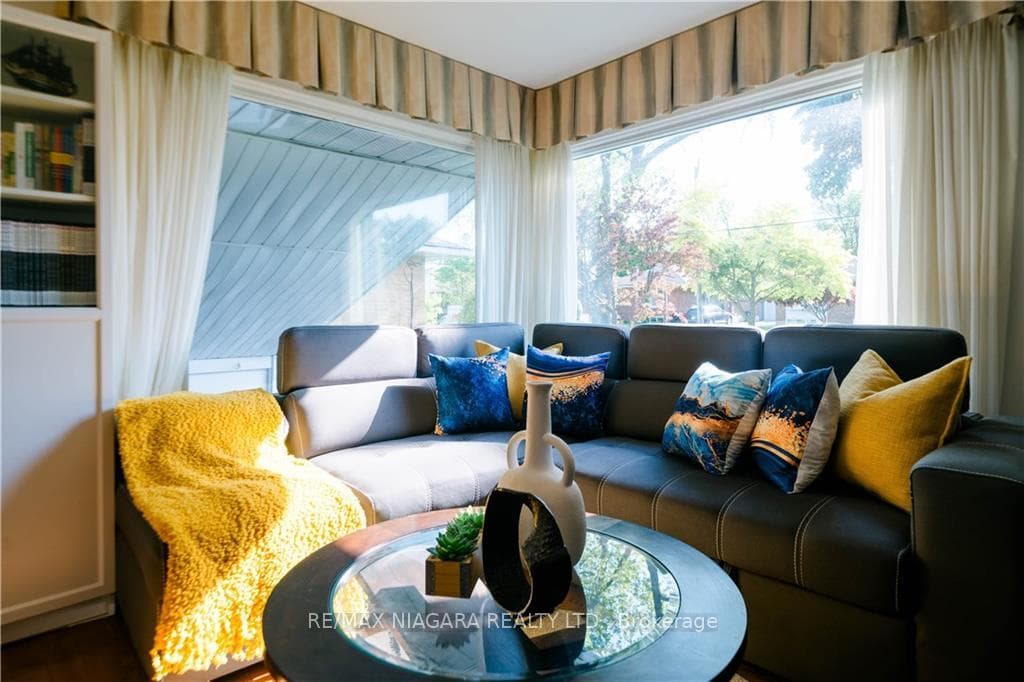 79 Droxford Avenue photo 12