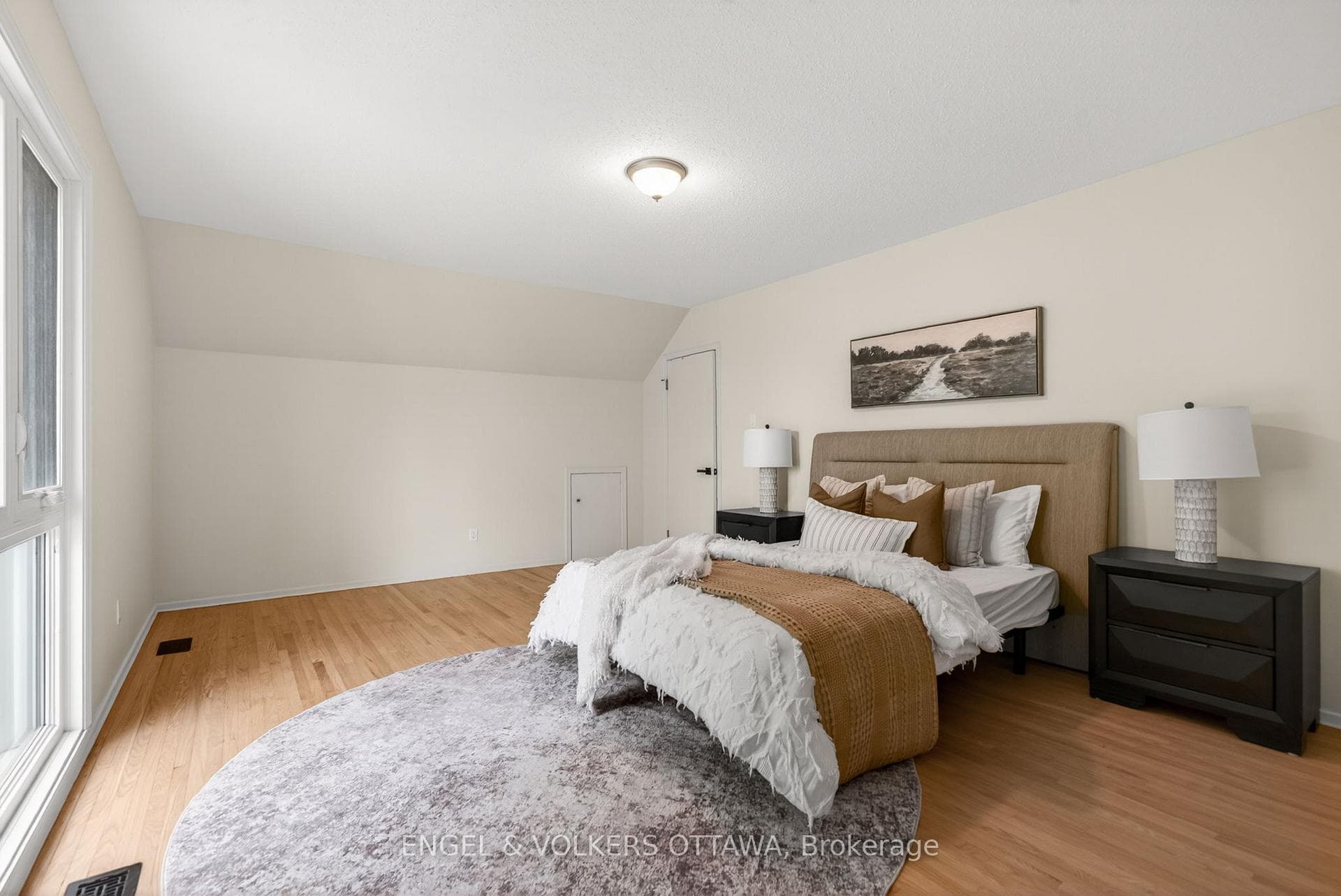 1862 Sharel Drive photo 19