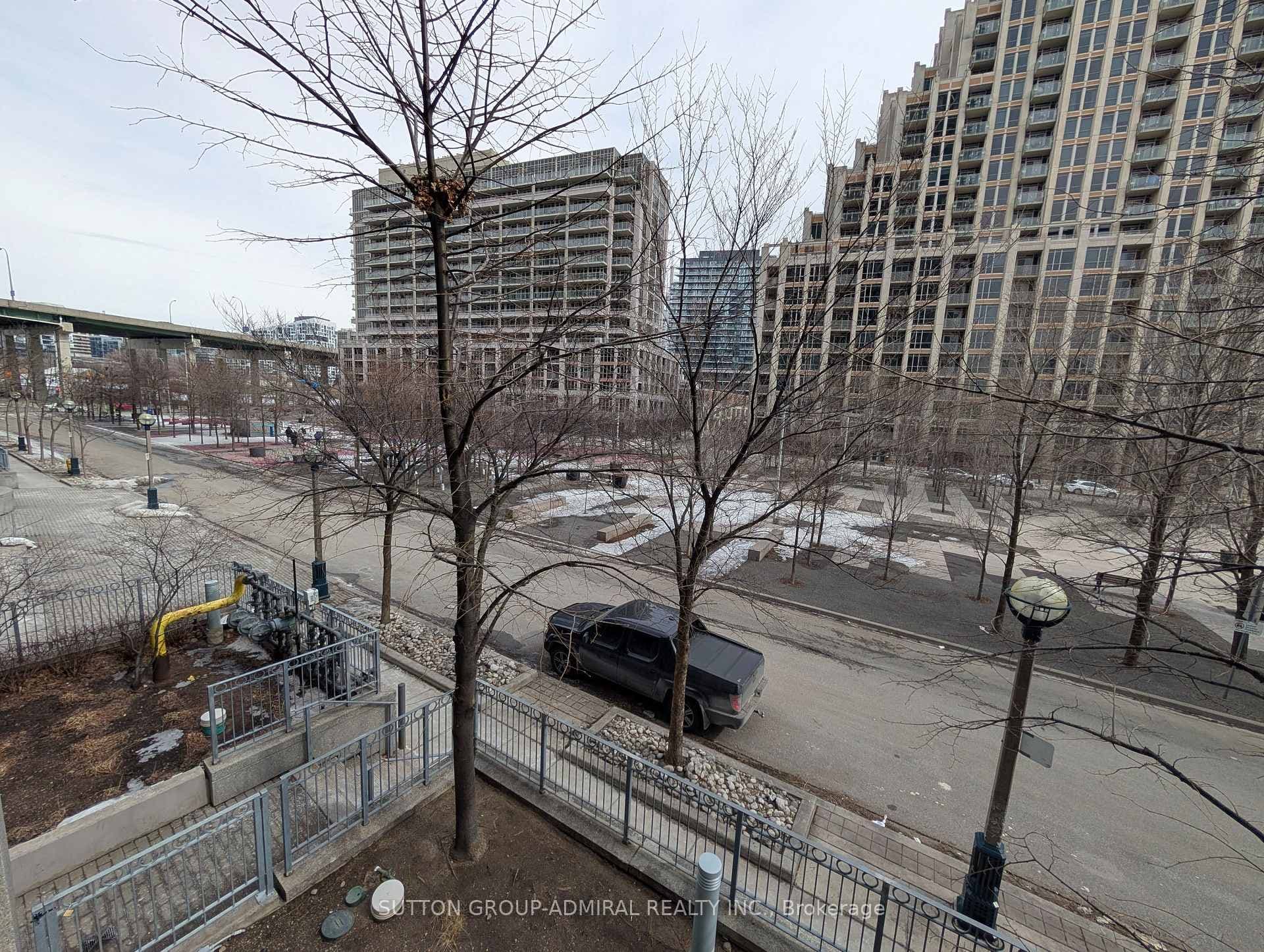 215 Fort York Boulevard Unit 221 photo 19