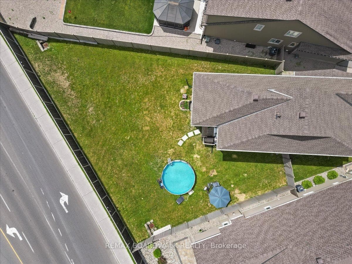 620 Barry Helman Drive photo 44