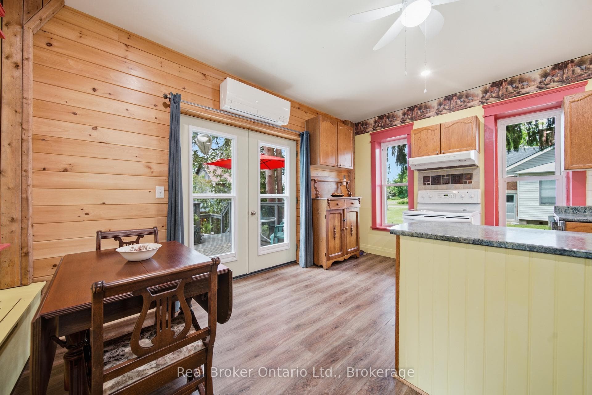 3050 Patrick Street photo 14