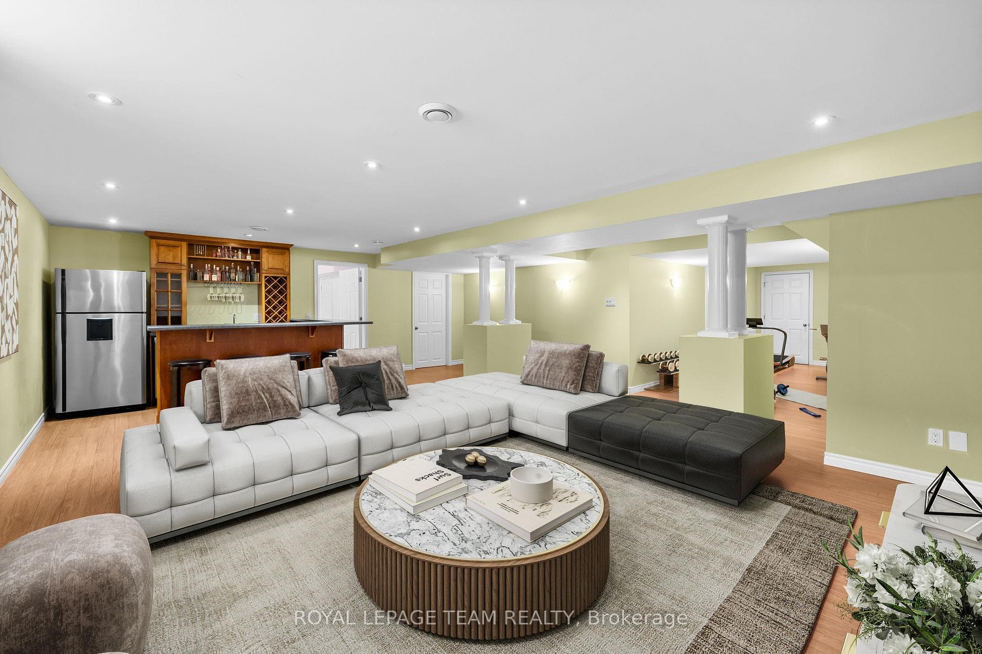 522 Kentmare Crescent photo 31