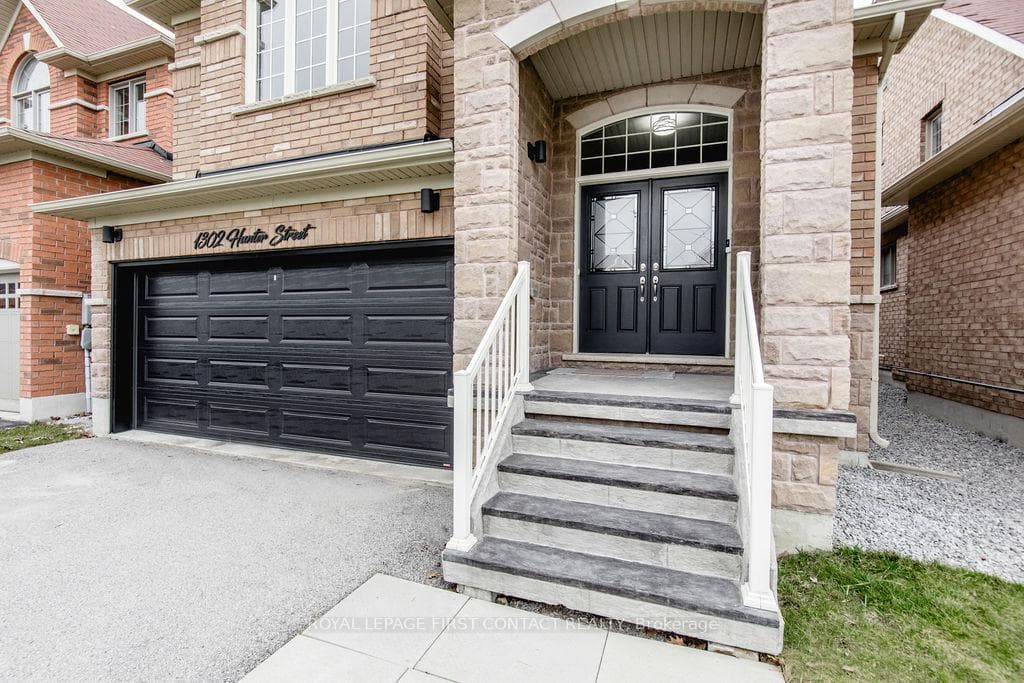 1302 Hunter Street photo 2