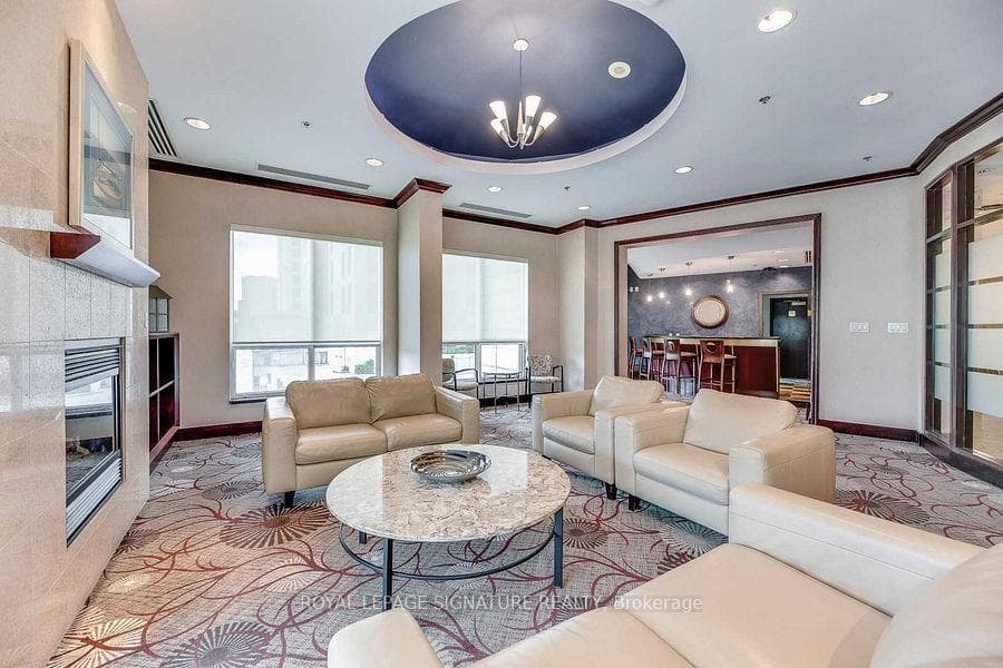 2111 Lake Shore Boulevard Unit 719 photo 33