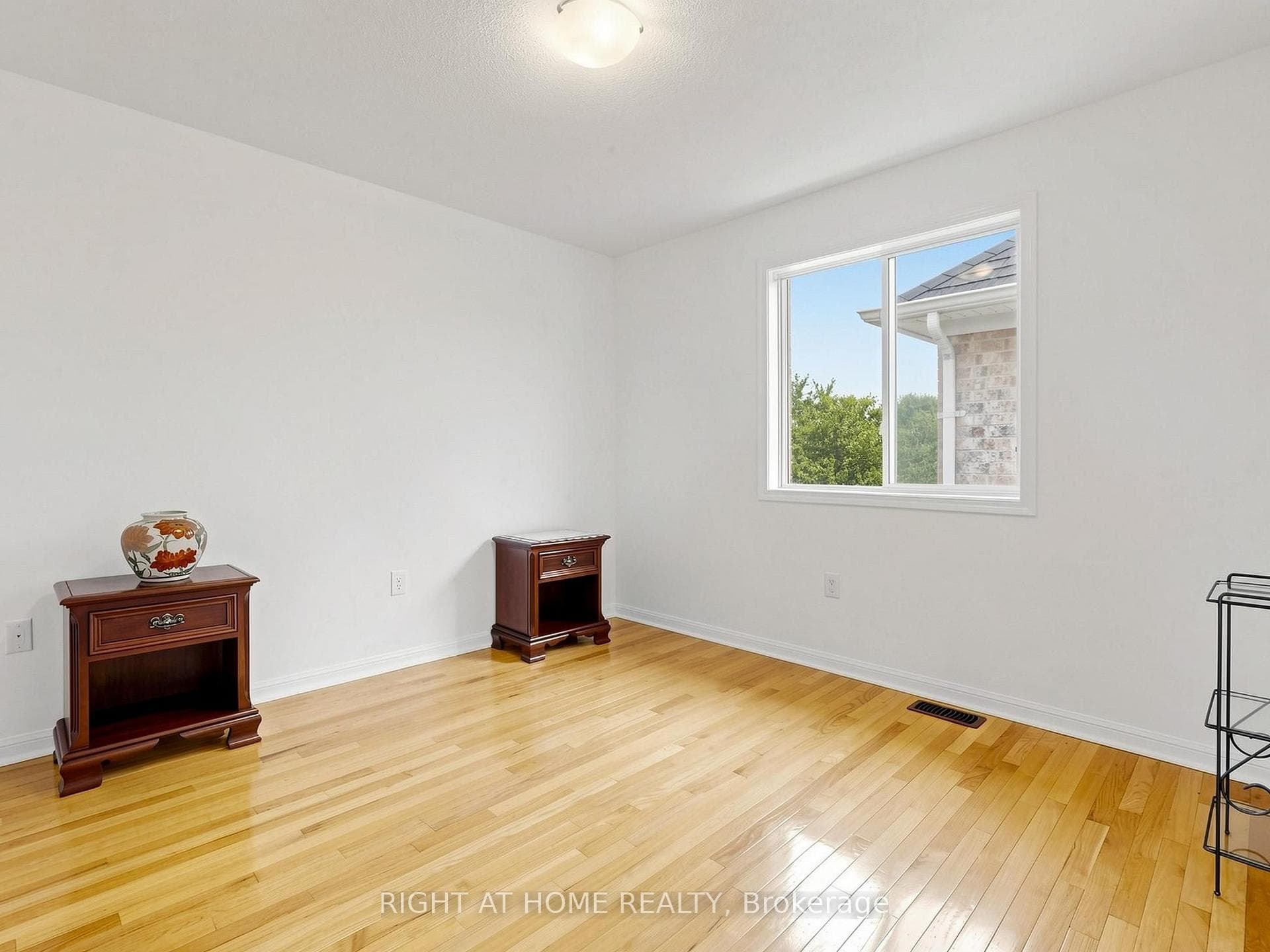 3114 Scotscraig Crescent photo 31