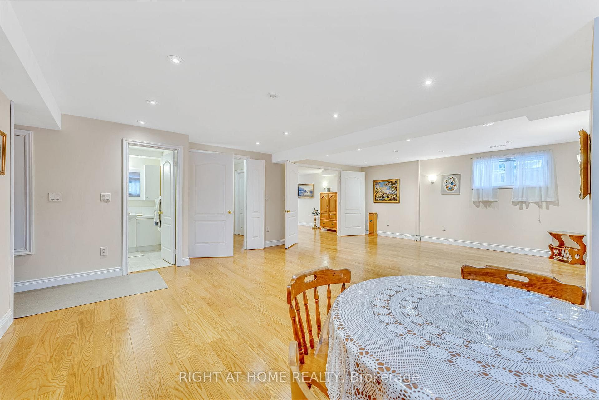 1080 Broughton Lane photo 17