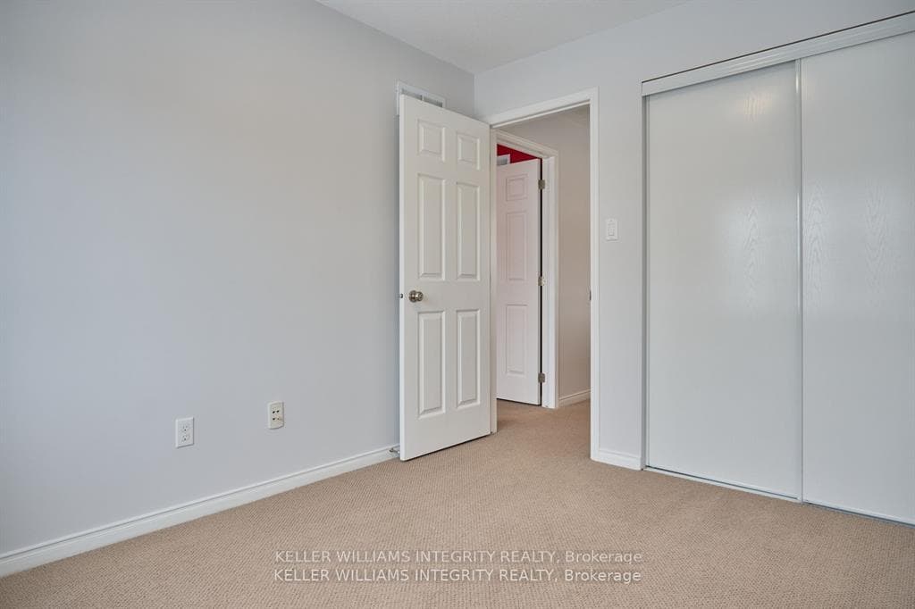 160 Patriot Place photo 27