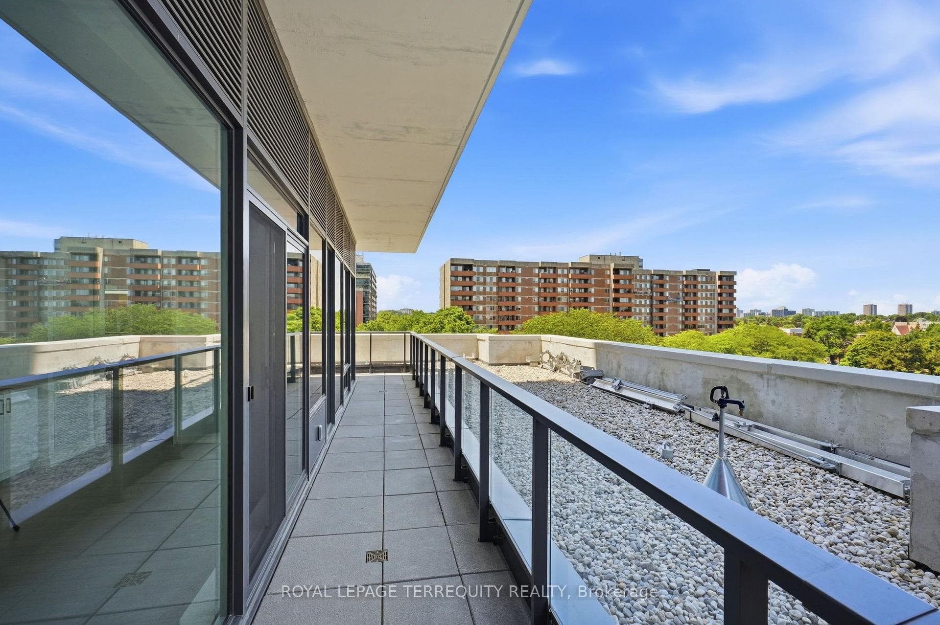 4010 Eglinton Avenue Unit 712 photo 30