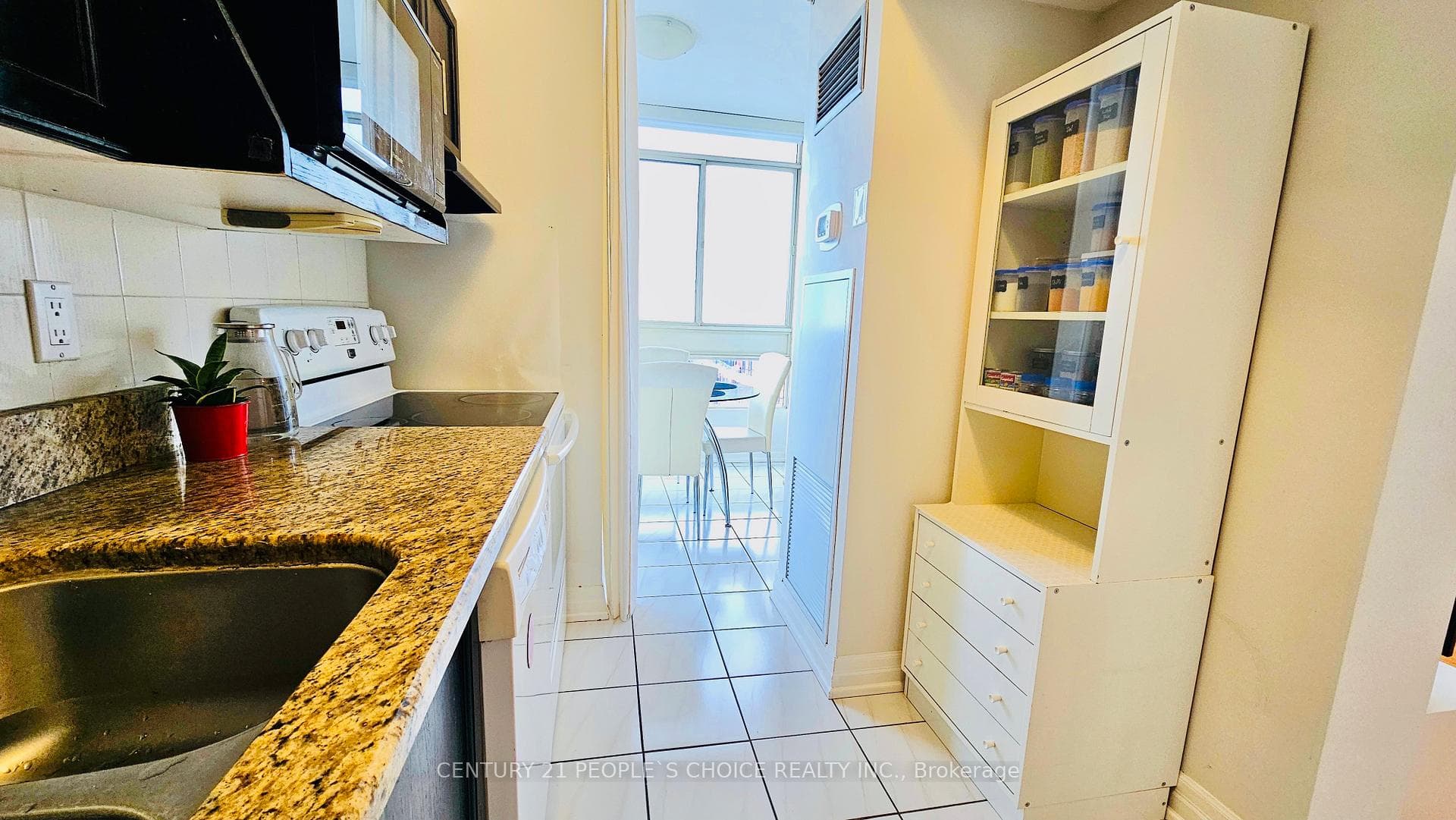 3233 Eglinton Avenue Unit 1004 photo 7