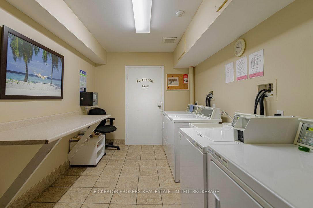 550 Talbot Place Unit 301 photo 12