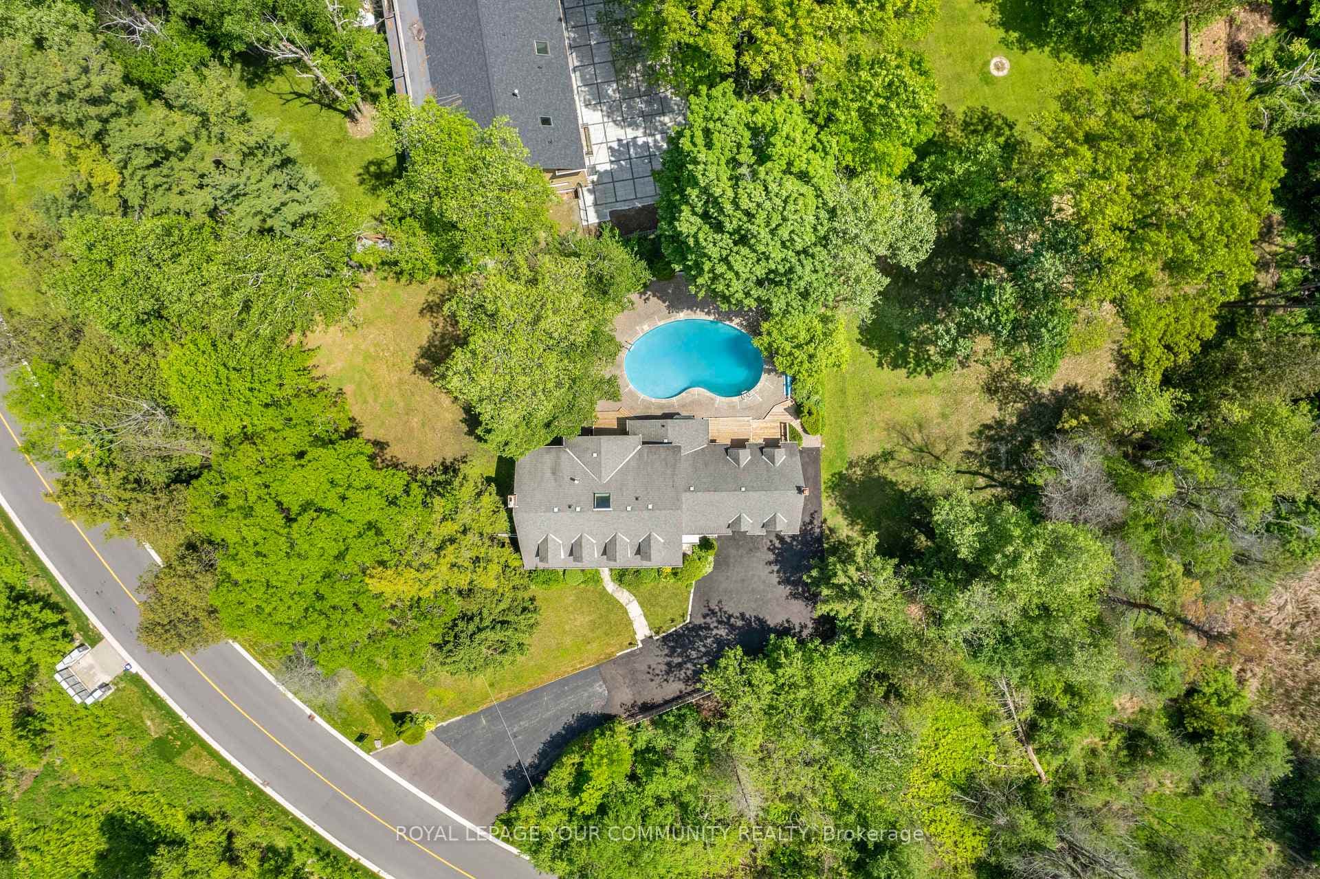511 Woodland Acres Crescent photo 32