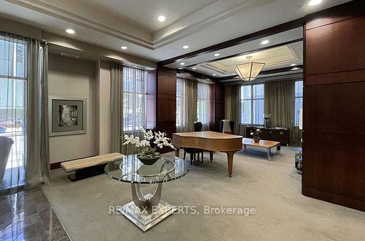 35 Balmuto Street Unit 803 photo 13