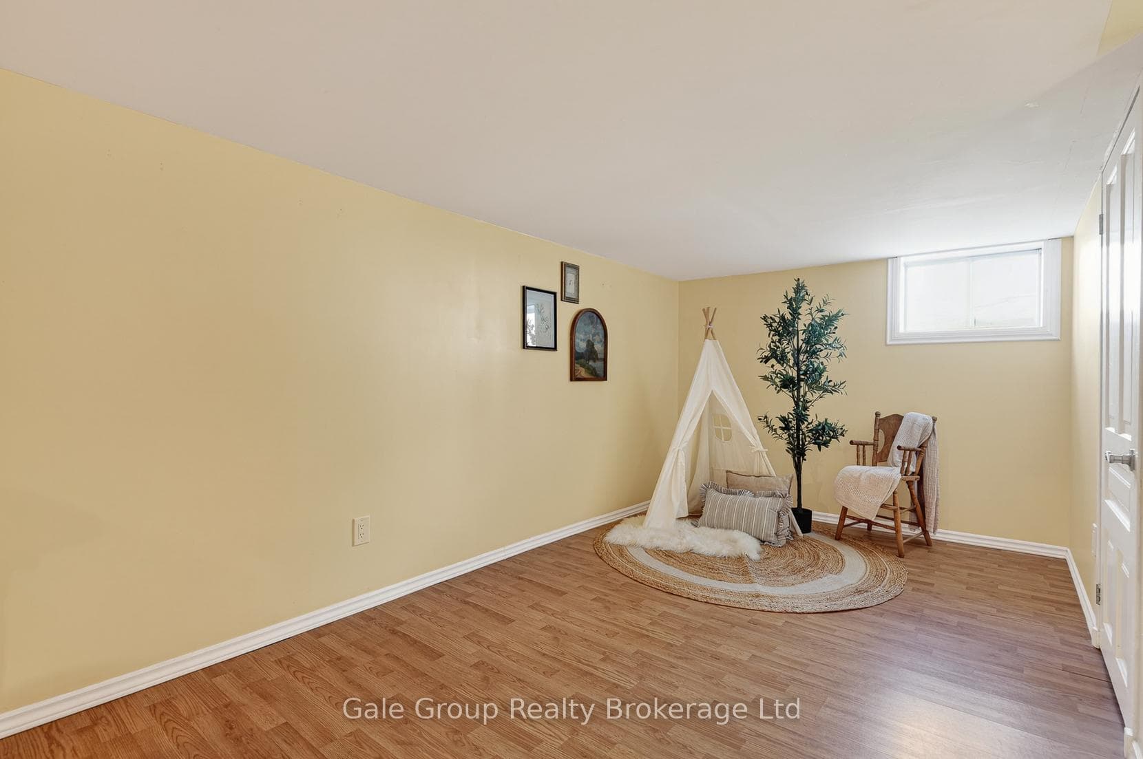 4021 Catherine Street photo 27