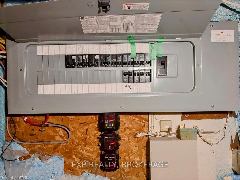 158 CLARENCE Street photo 30
