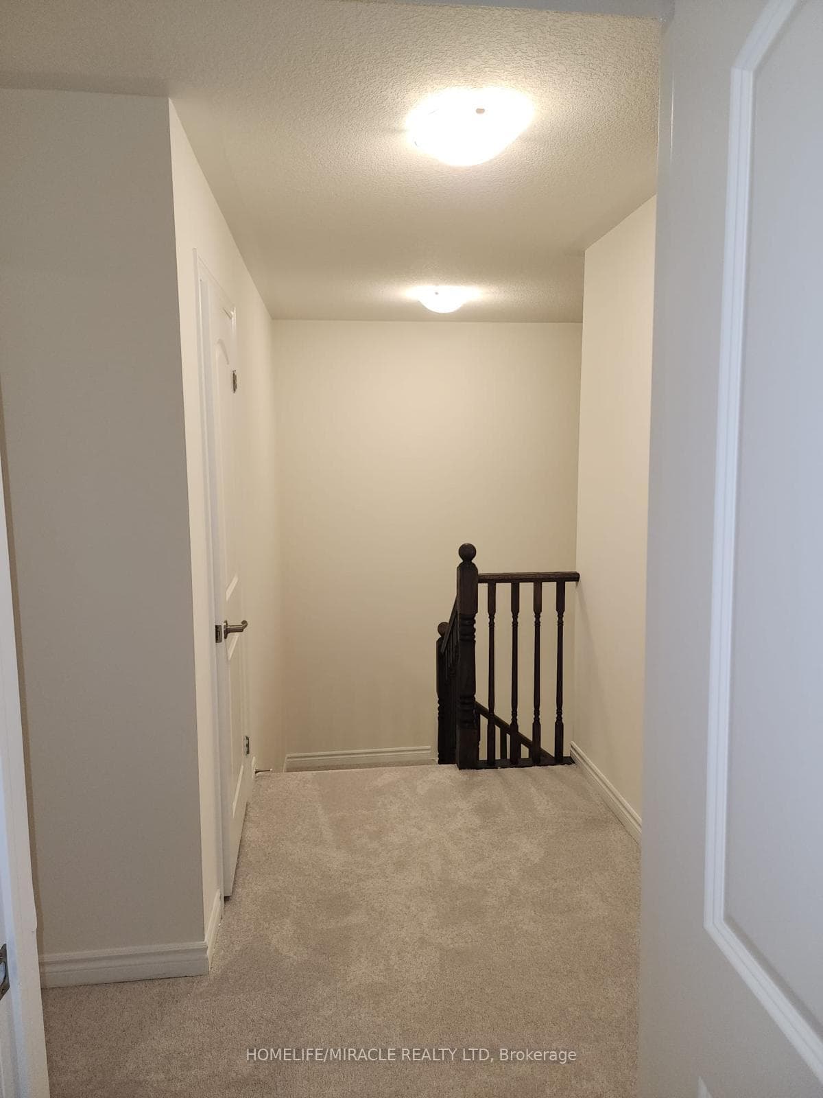 35 Jenner Drive photo 7
