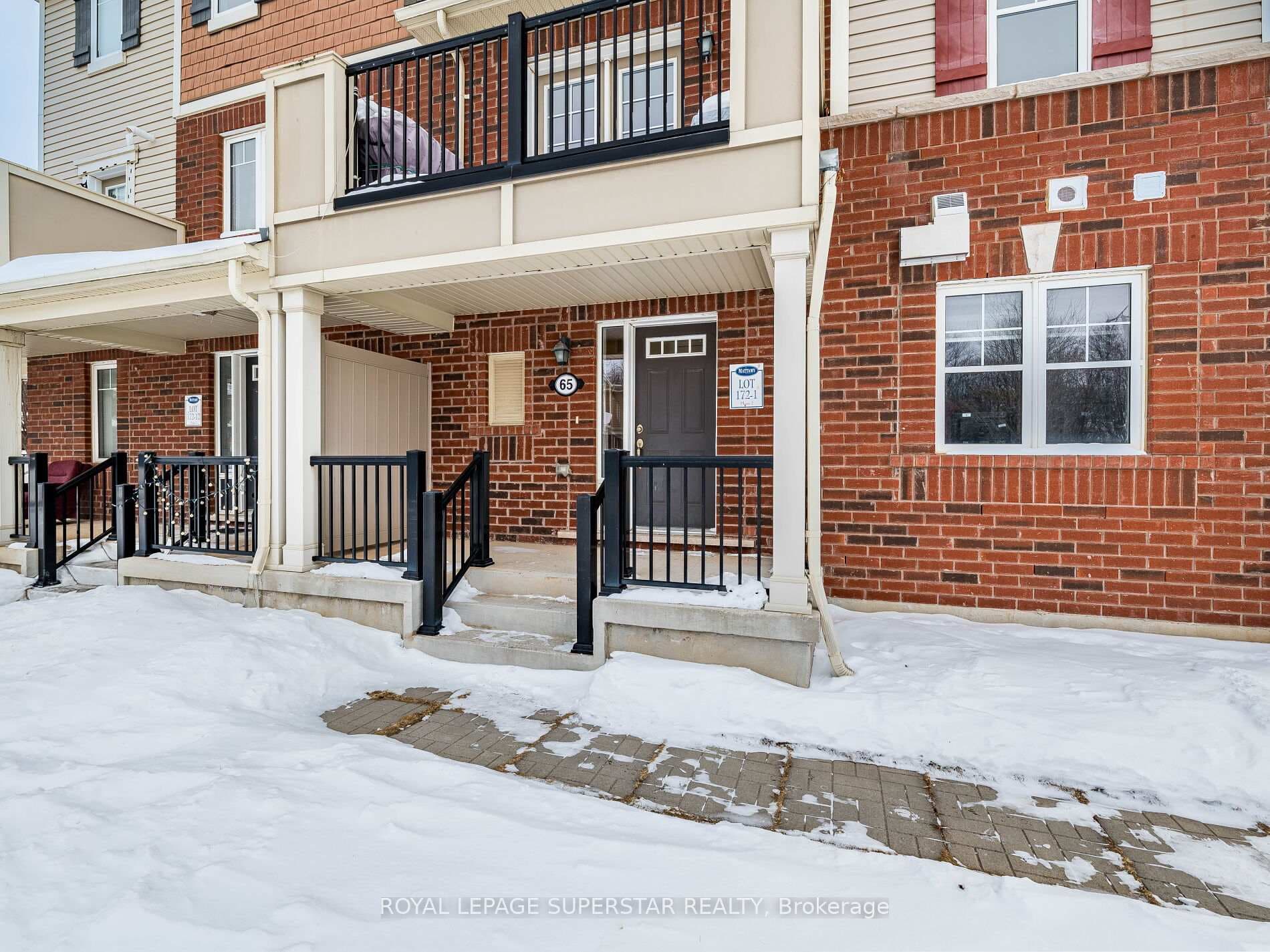 65 Aylesbury Drive photo 9