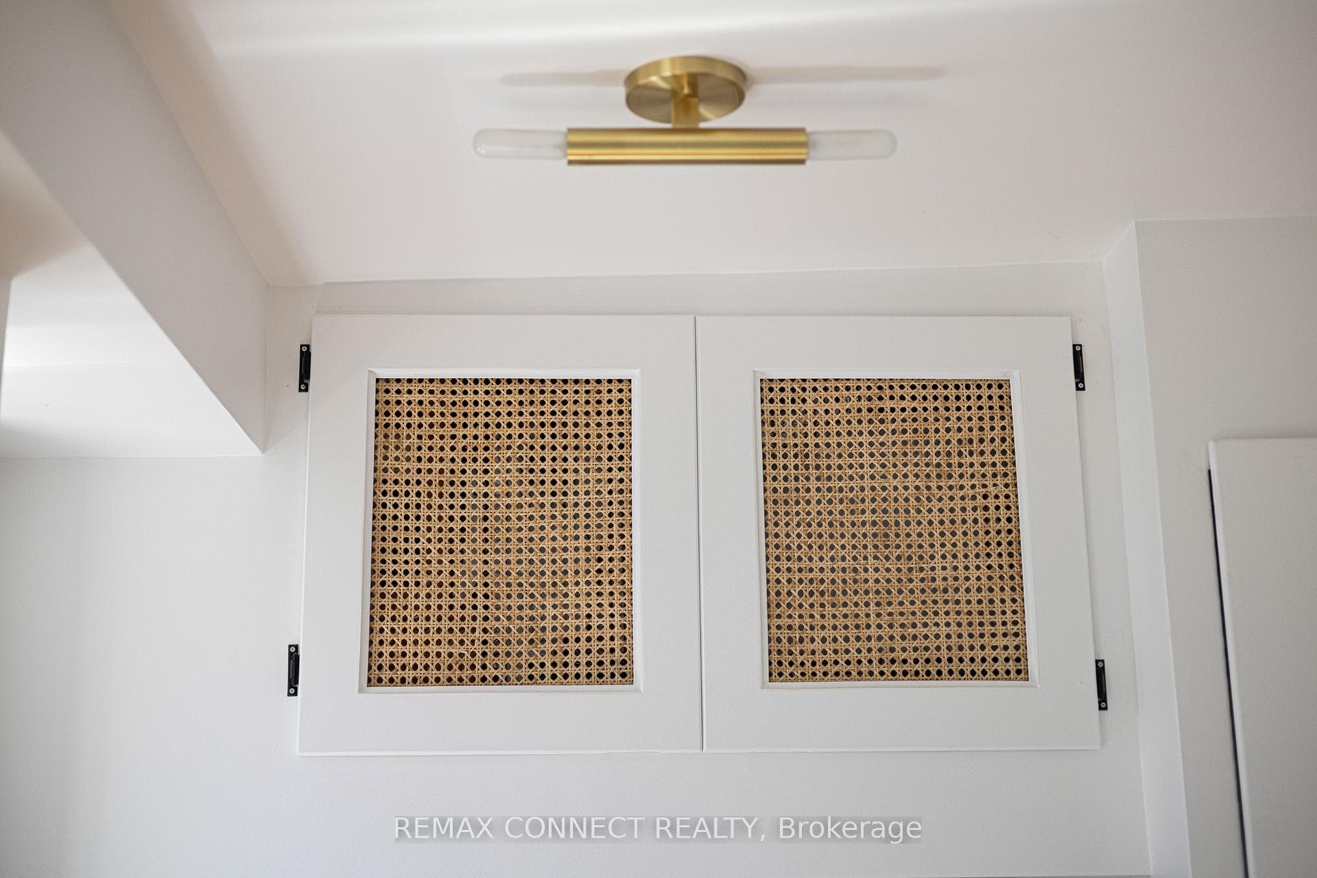 553 King Street photo 21