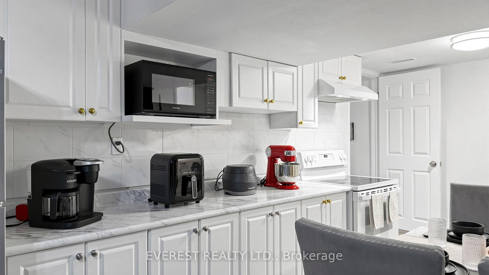 922A Danforth Road photo 31