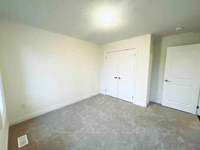 15 Wesley Brooks Street photo 26