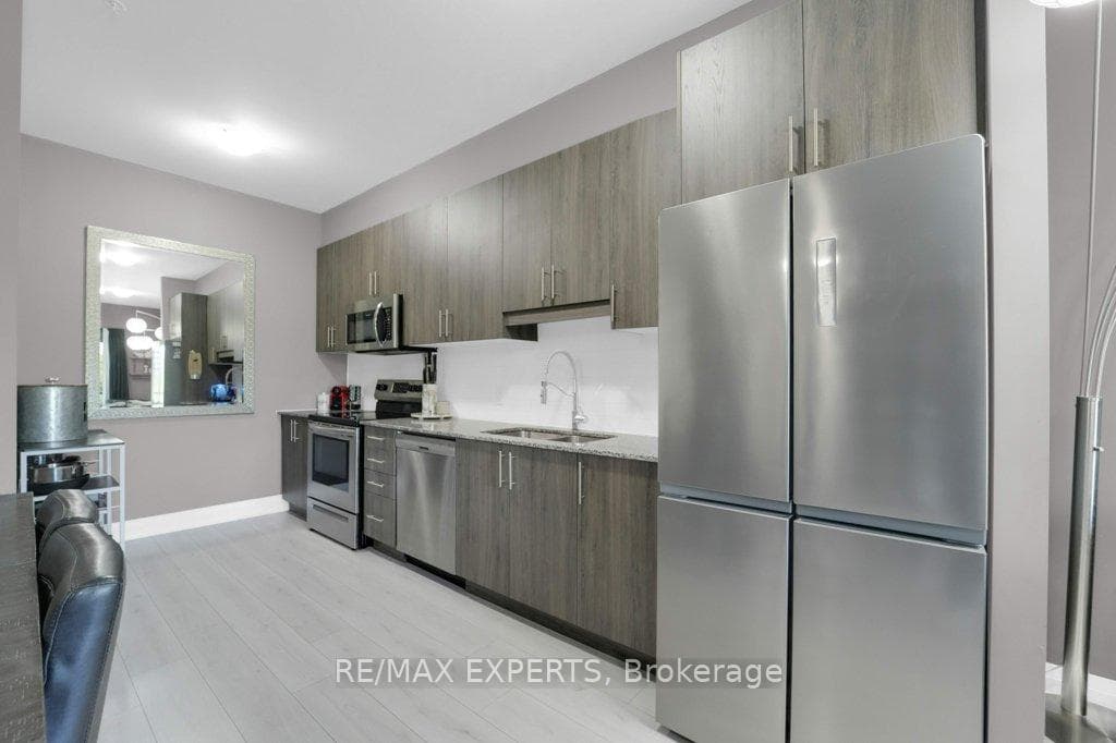 64 Queen Street Unit 405 photo 10