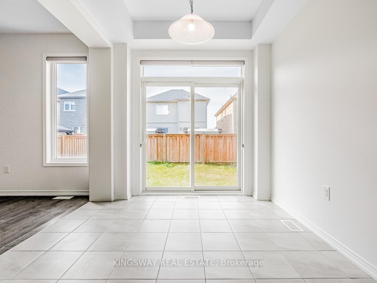 52 Munro Circle photo 14