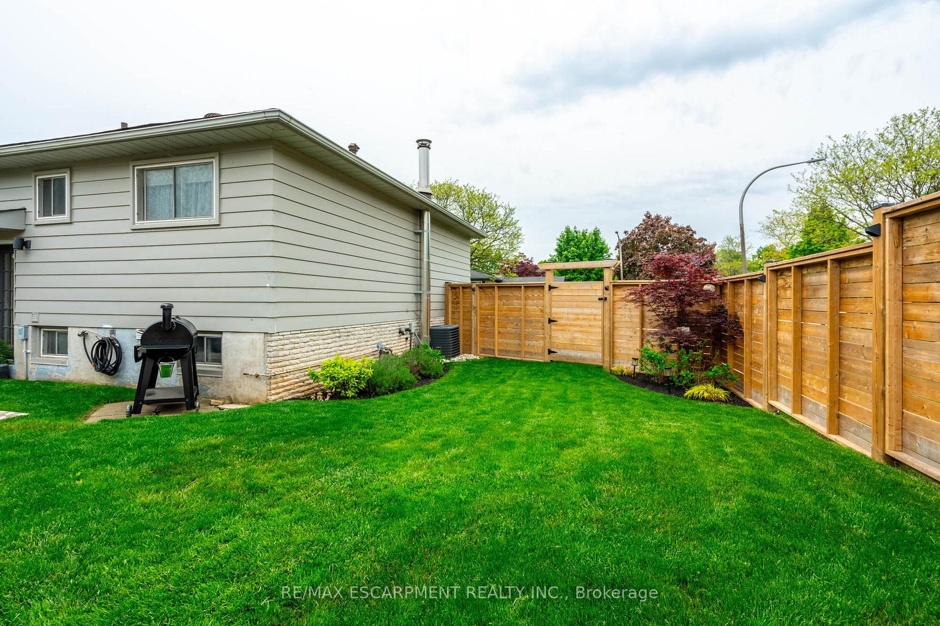 1399 Ian Road photo 39