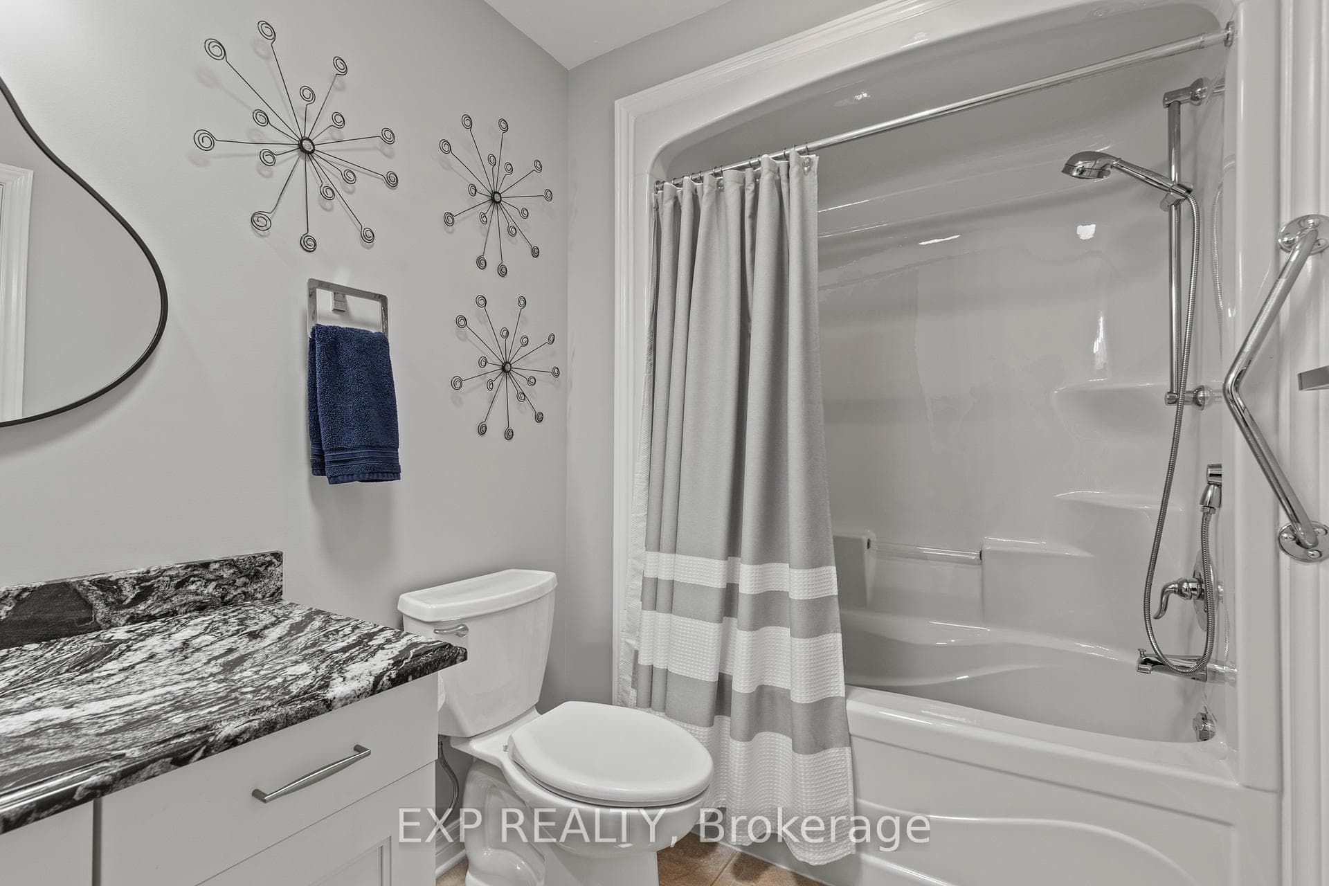 70 Elmwood Avenue Unit 16 photo 17