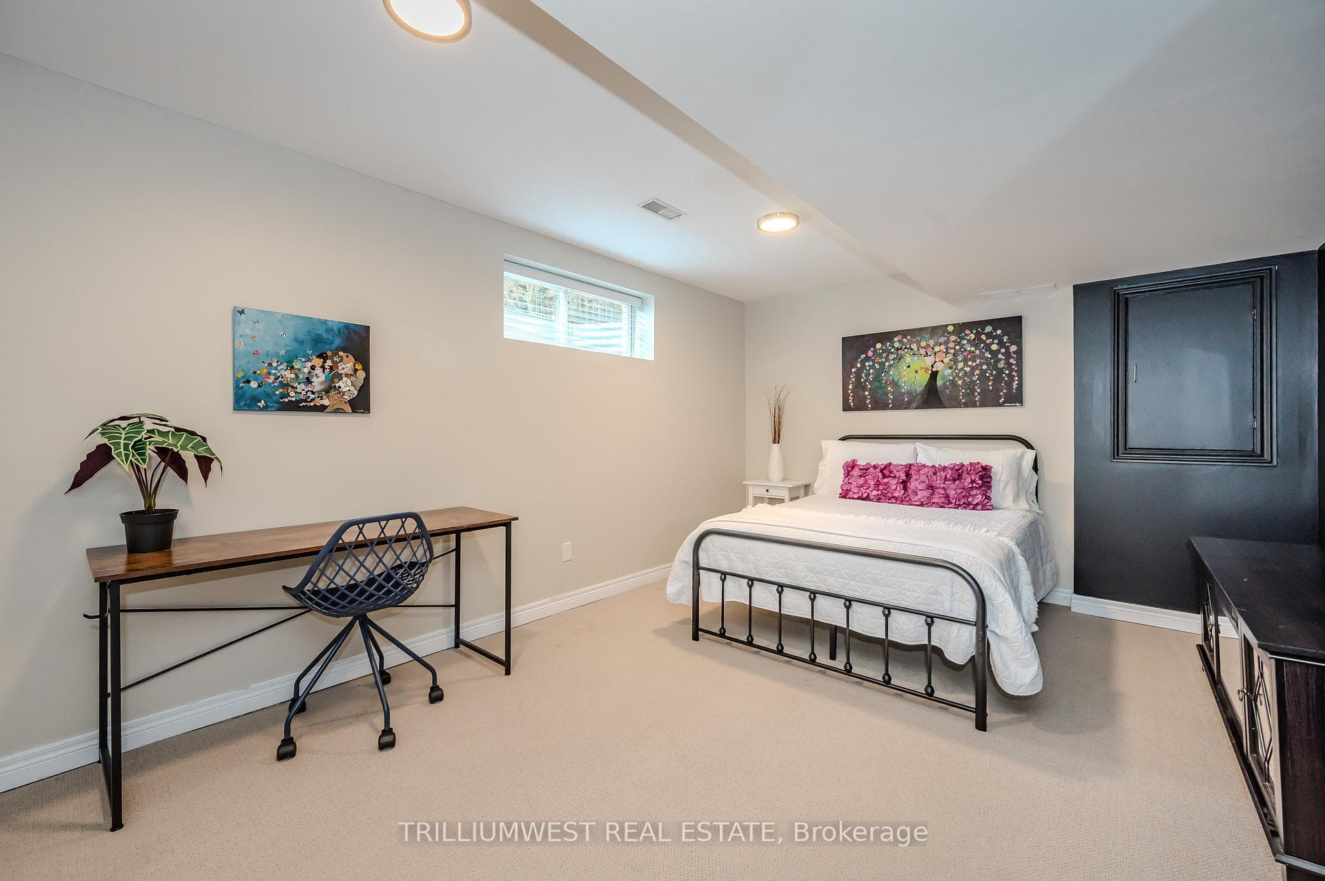 57 Marsh Crescent photo 24