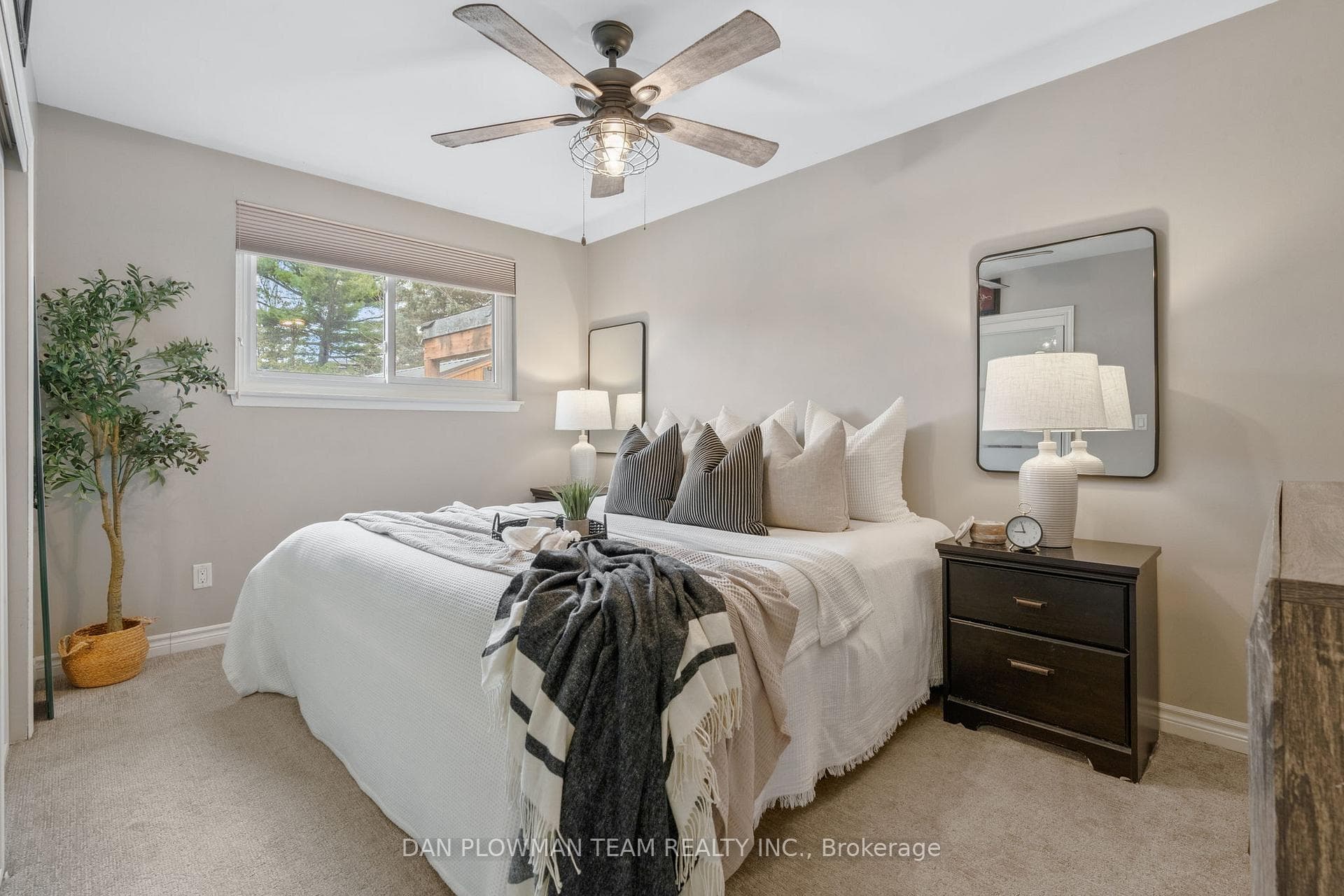251 Acadia Drive photo 17