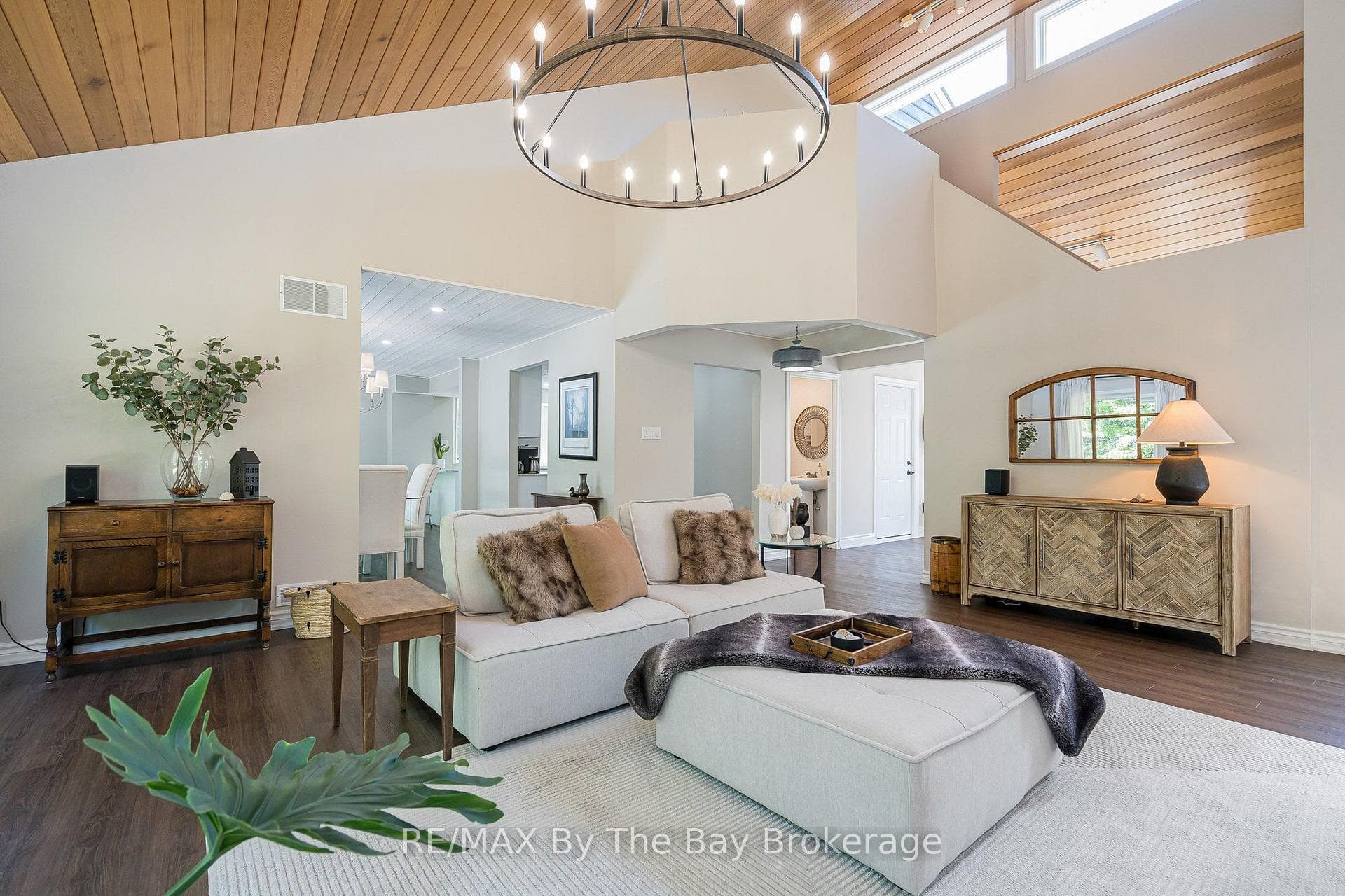 22 BRIDLEWOOD Crescent photo 8