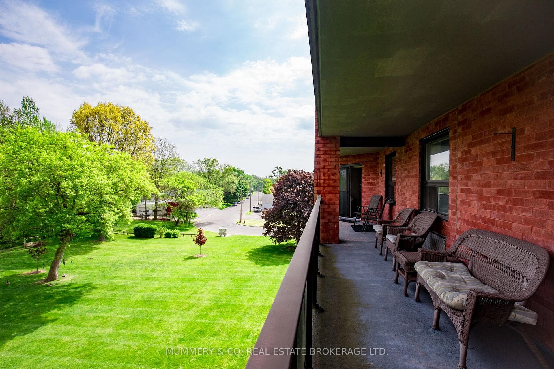5 Mill Pond Court Unit 402 photo 13